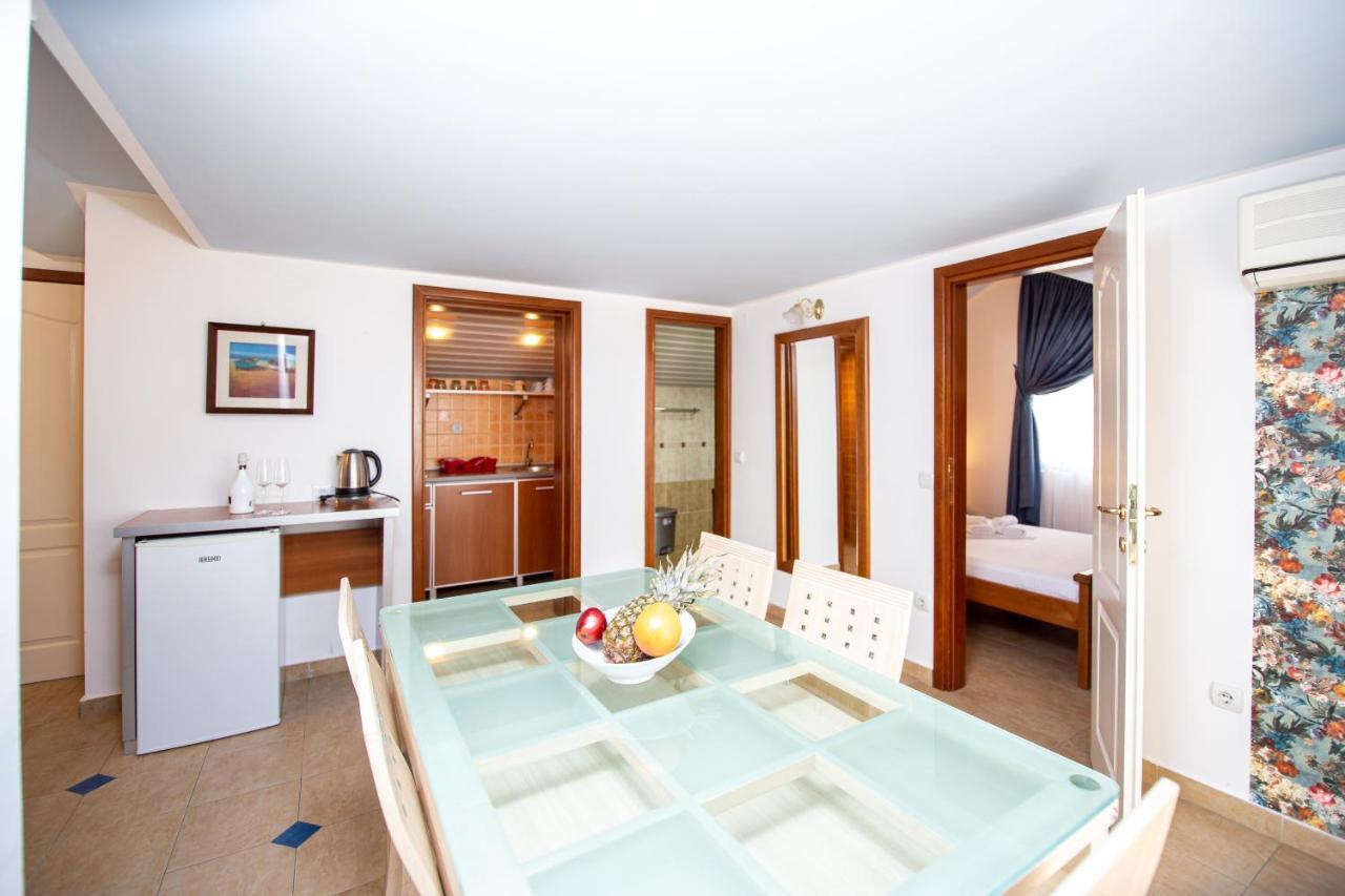 רפאלוביץ' Tanja Apartments מראה חיצוני תמונה
